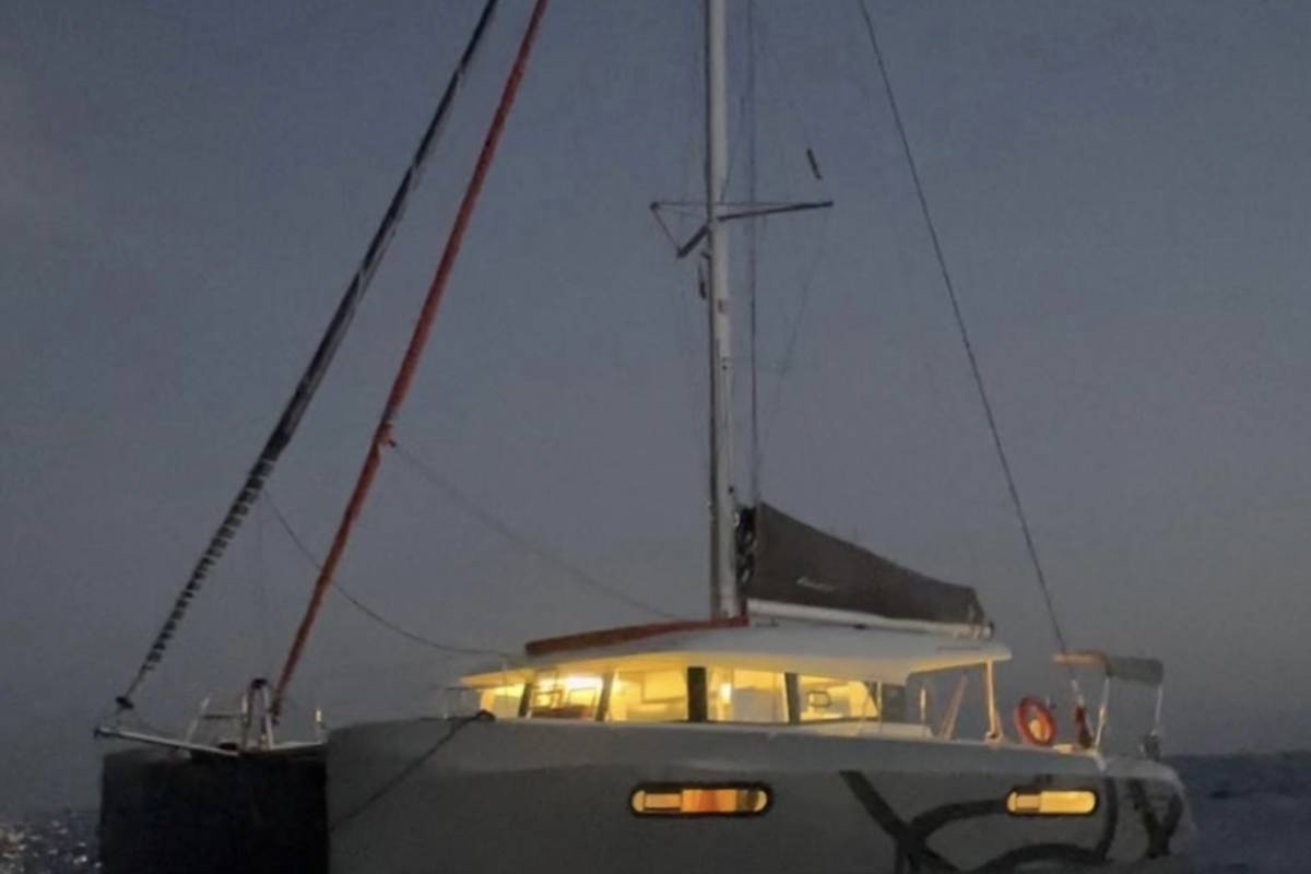 CATAMARANO EXCESS 12