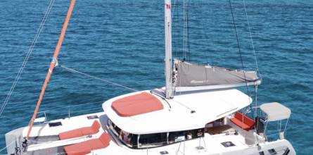 CATAMARANO EXCESS 12 Velamica